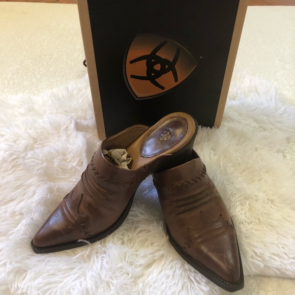 ARIAT BOOTS  WESTERN  SIZE 7 B NEW - Picture 8 of 11